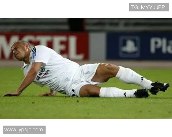 足球明星受伤瞬间揭秘伤痛背后的故事与坚持不懈的精神